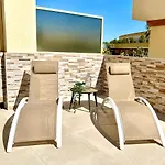 Nikkibeachfront *