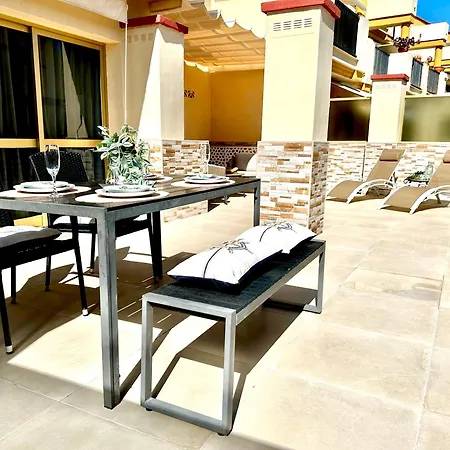 Nikkibeachfront * Marbella