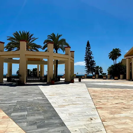 Nikkibeachfront マルベーリャ