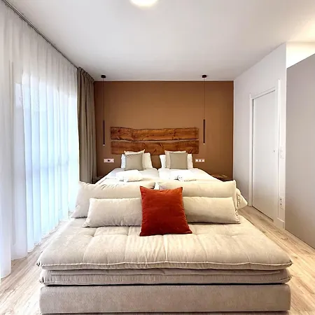 Nikkibeachfront شقة *