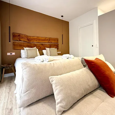 Nikkibeachfront * Marbellac