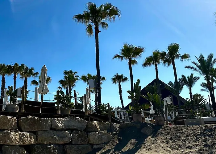 Nikkibeachfront Lägenhet *