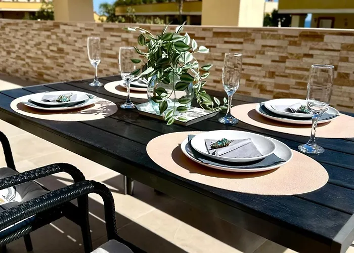 Nikkibeachfront マルベーリャ