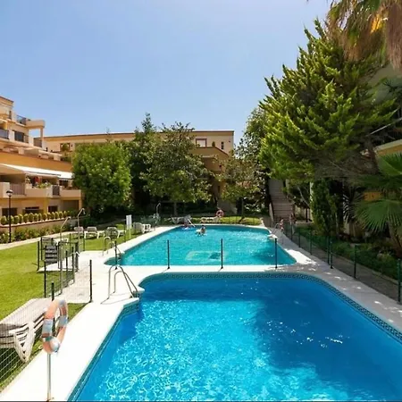 Nikkibeachfront Апартаменти